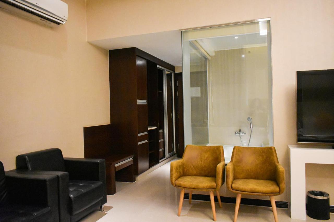 Mg Grand Hotel Olongapo Buitenkant foto