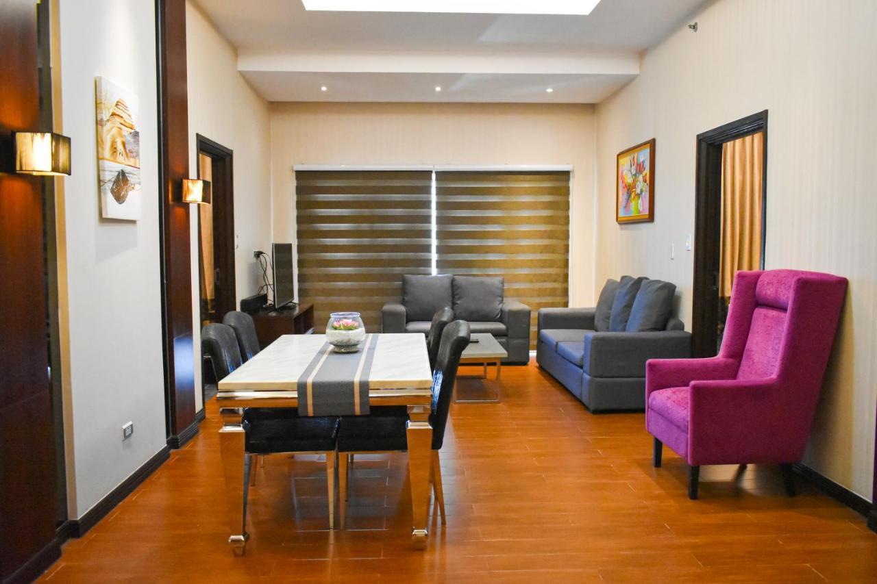 Mg Grand Hotel Olongapo Buitenkant foto
