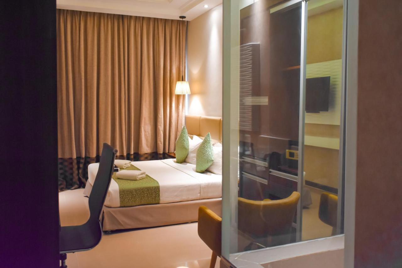 Mg Grand Hotel Olongapo Buitenkant foto