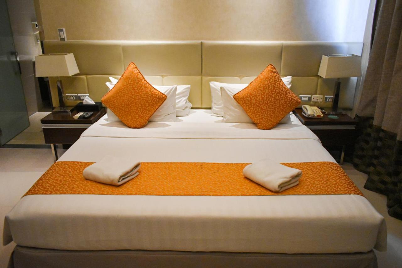Mg Grand Hotel Olongapo Buitenkant foto