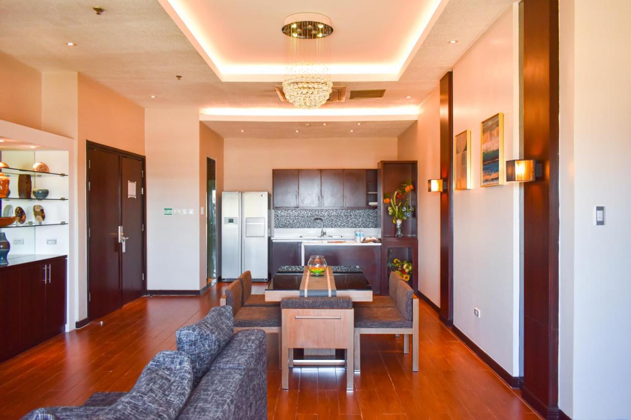 Mg Grand Hotel Olongapo Buitenkant foto