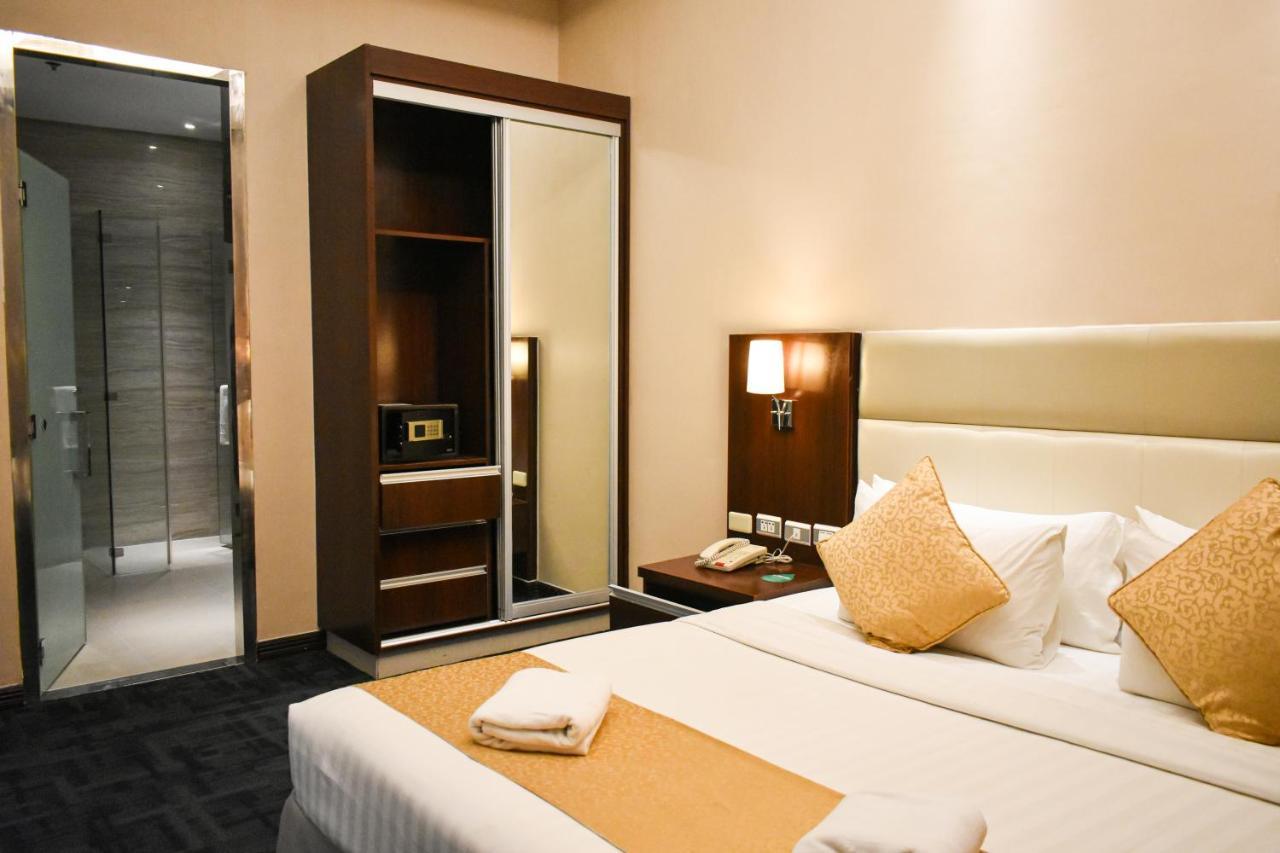 Mg Grand Hotel Olongapo Buitenkant foto