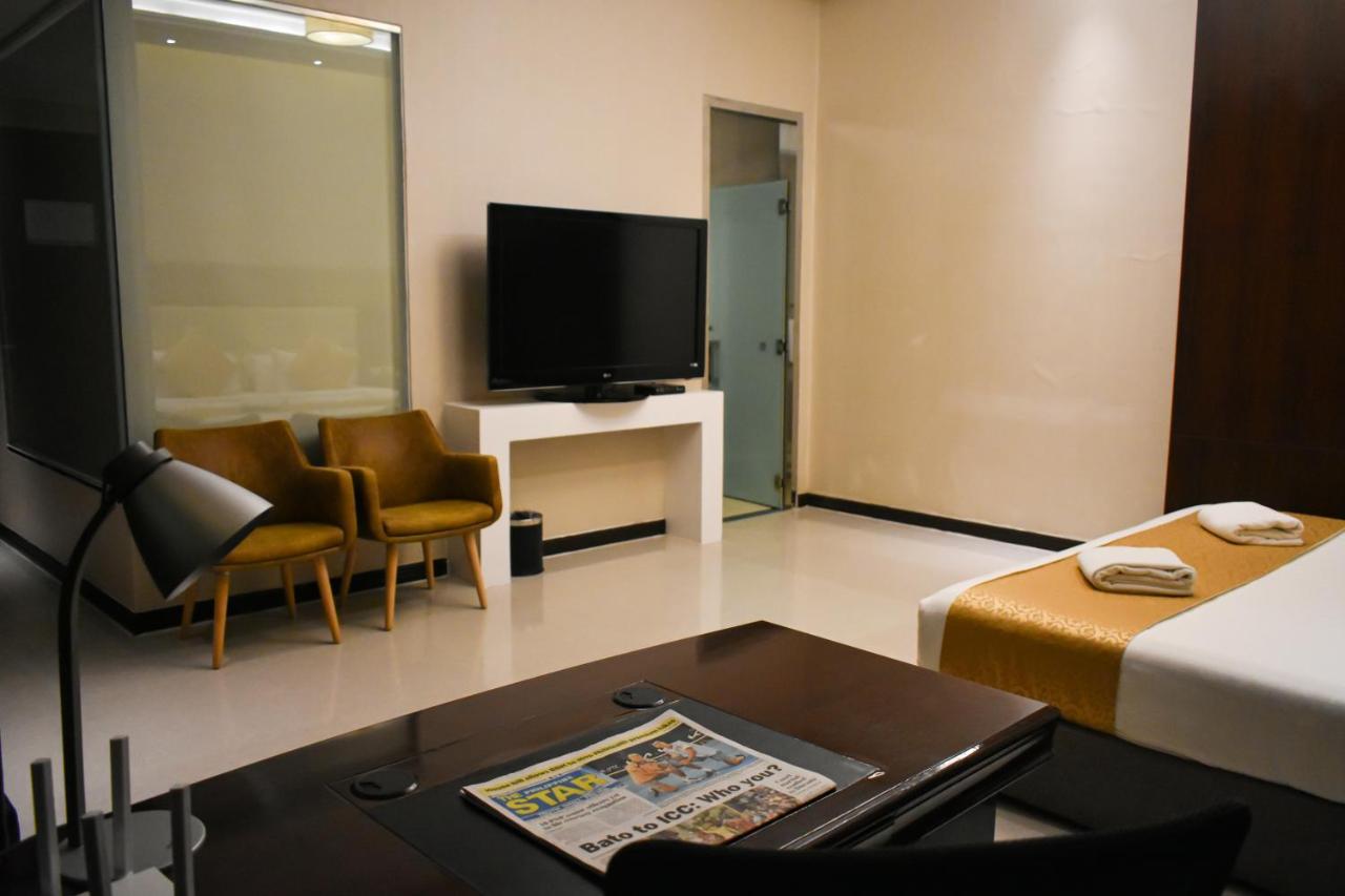 Mg Grand Hotel Olongapo Buitenkant foto