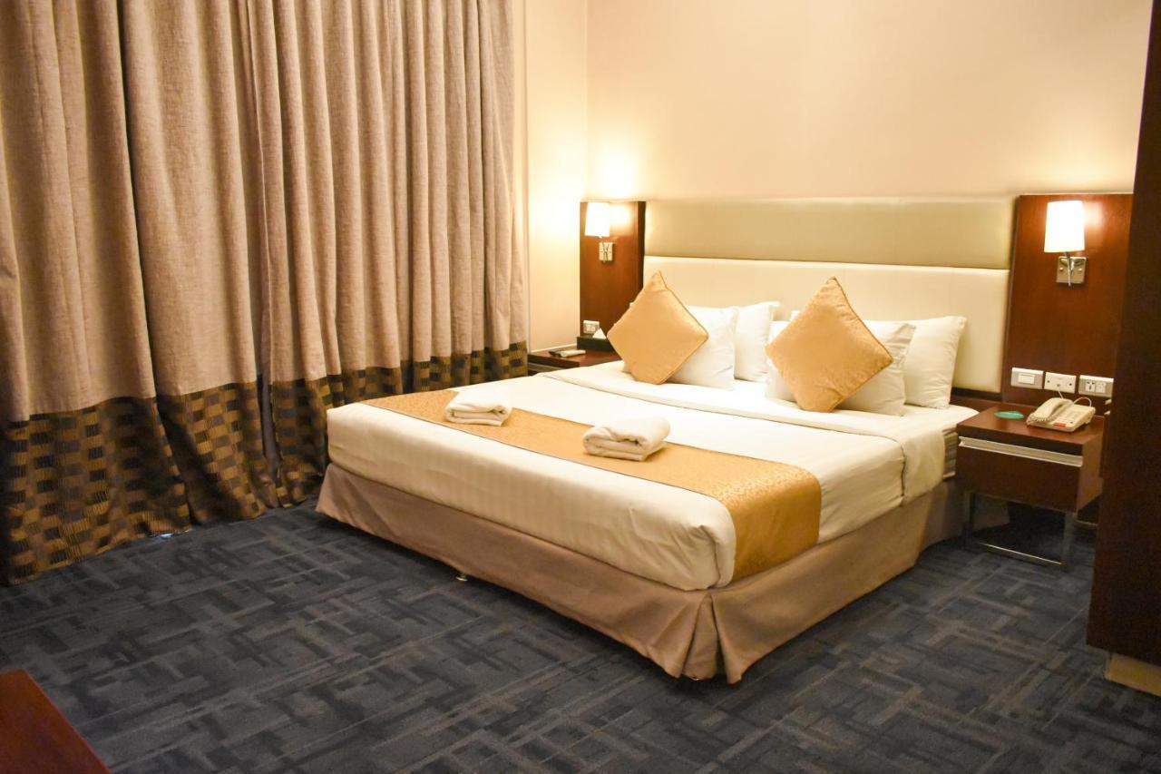 Mg Grand Hotel Olongapo Buitenkant foto